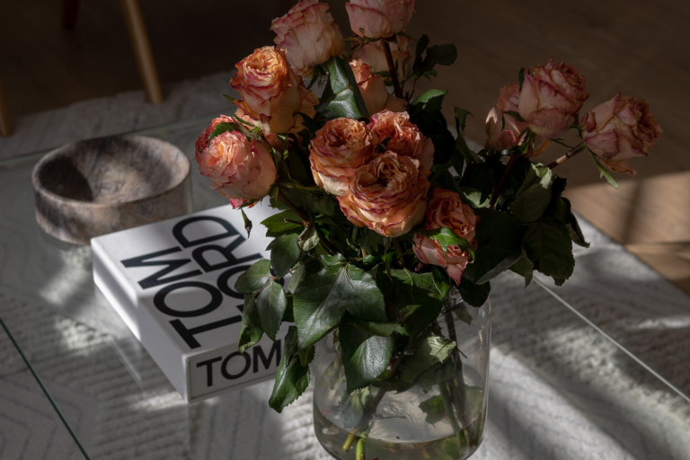 Here’s exactly how to build a Sunday routine that works — so your Monday mornings (and the rest of your week) feel a whole lot smoother.