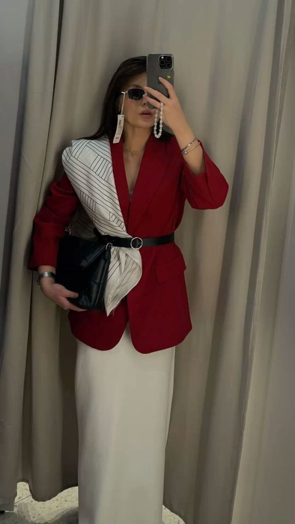 Have a red blazer laying around and don't know how to style it? This post is all about how to wear a red blazer, so keep on reading!