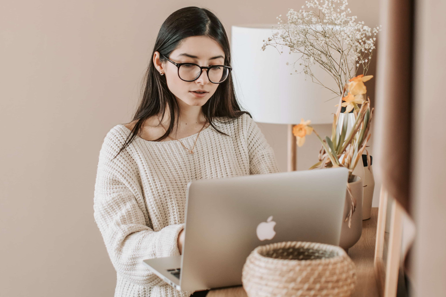 Are you looking to create the perfect reset routine for you? Look no further. Today’s post is all about how to create  a reset routine that works for you.