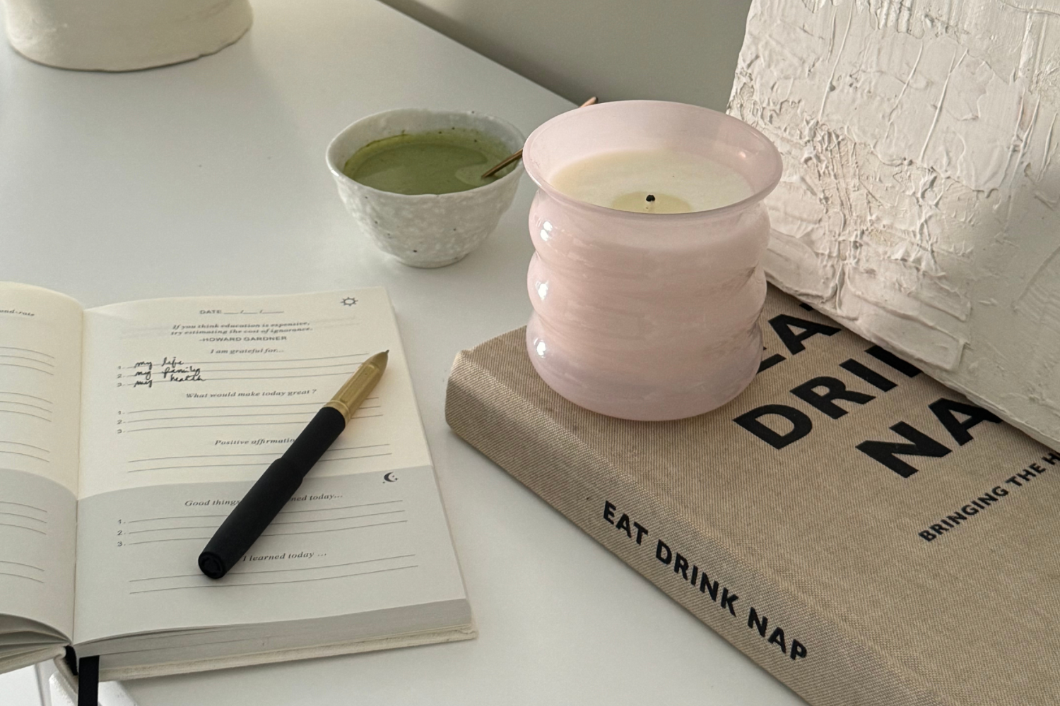 There's something about the end of summer that makes me want to get my life together. So why not try out a new end of summer reset routine?